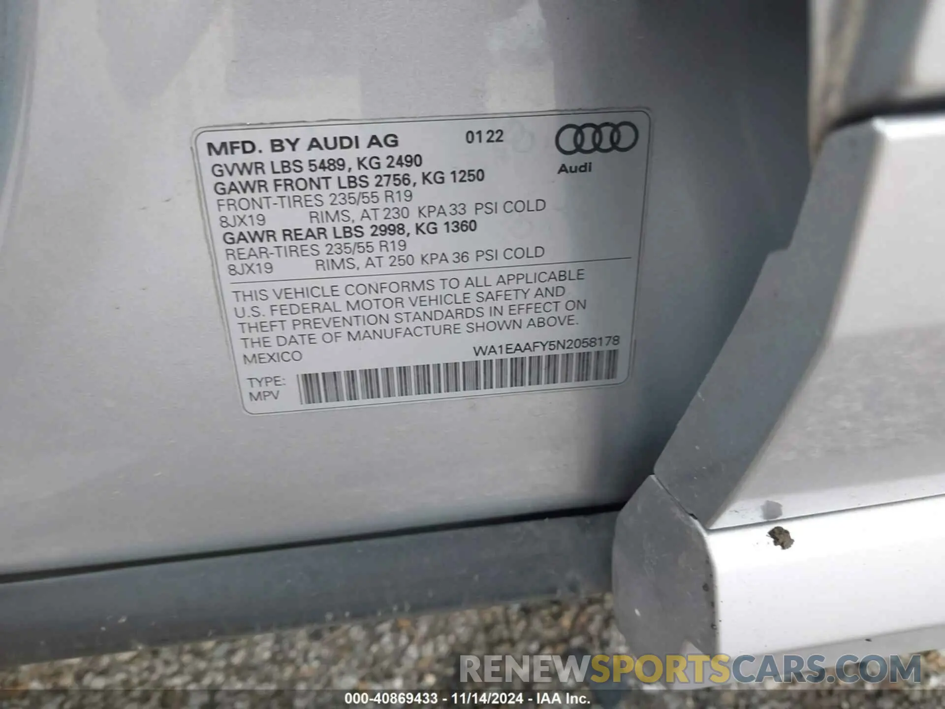 9 Photograph of a damaged car WA1EAAFY5N2058178 AUDI Q5 2022