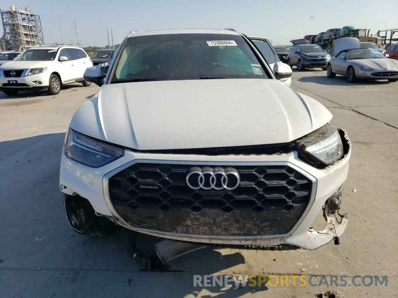 12 Photograph of a damaged car WA1EAAFY5N2133719 AUDI Q5 2022