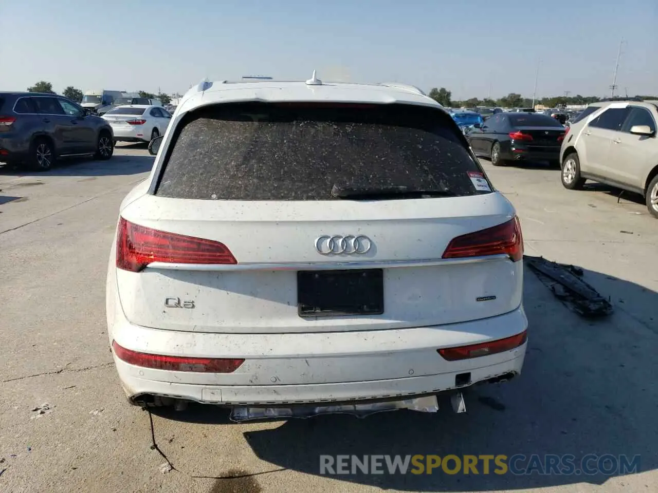 6 Photograph of a damaged car WA1EAAFY5N2133719 AUDI Q5 2022