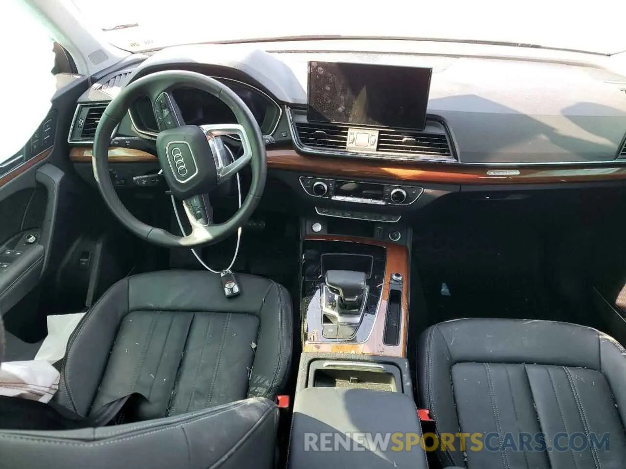 8 Photograph of a damaged car WA1EAAFY5N2133719 AUDI Q5 2022