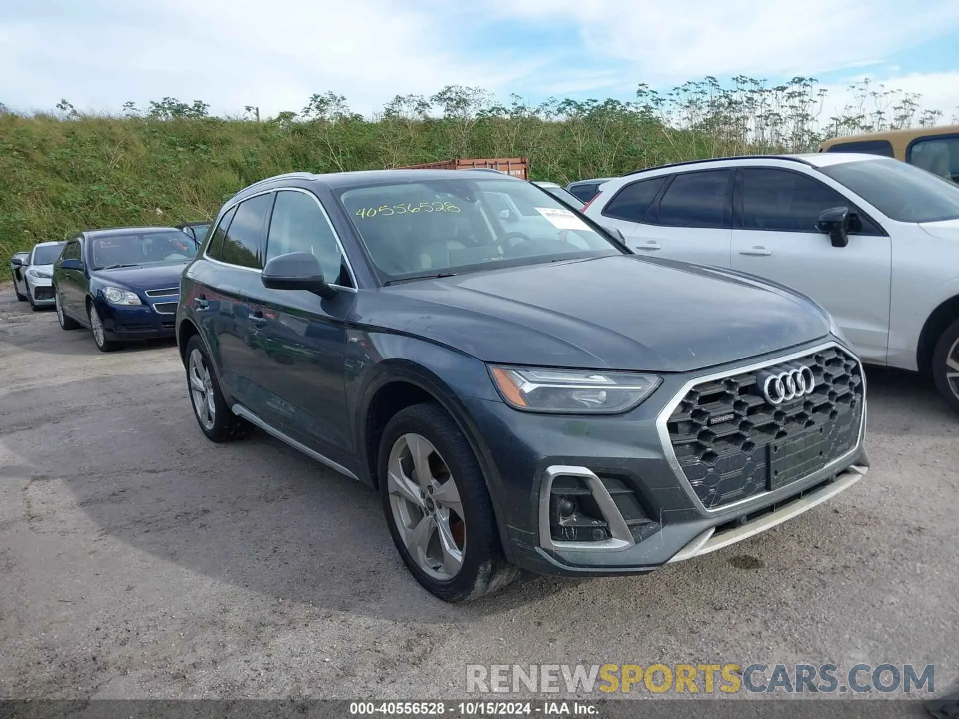 1 Photograph of a damaged car WA1EAAFY5N2136359 AUDI Q5 2022