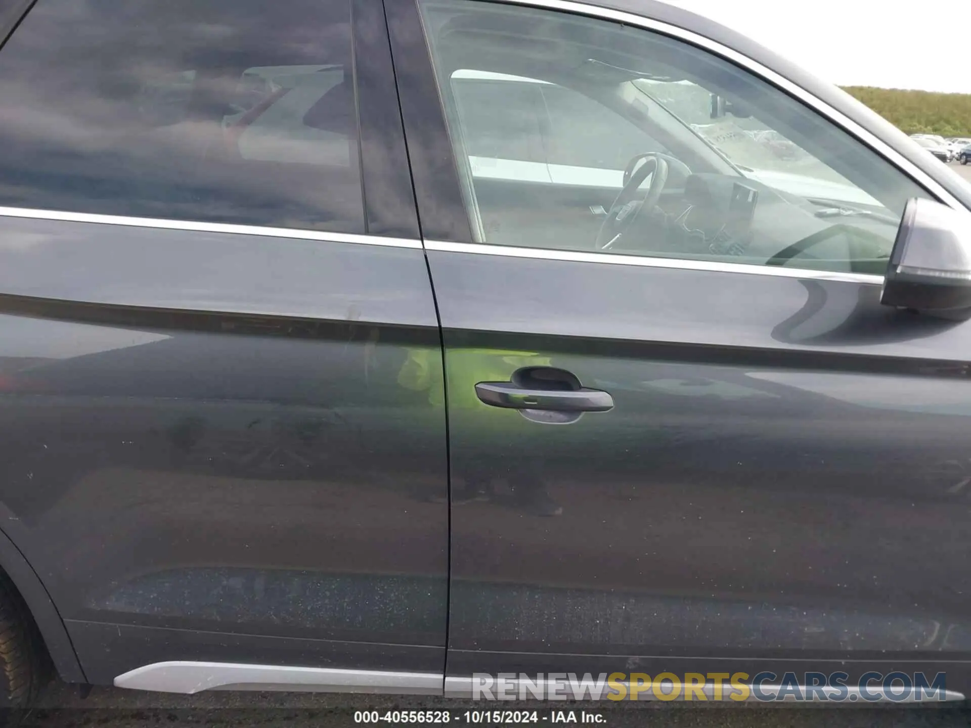 13 Photograph of a damaged car WA1EAAFY5N2136359 AUDI Q5 2022