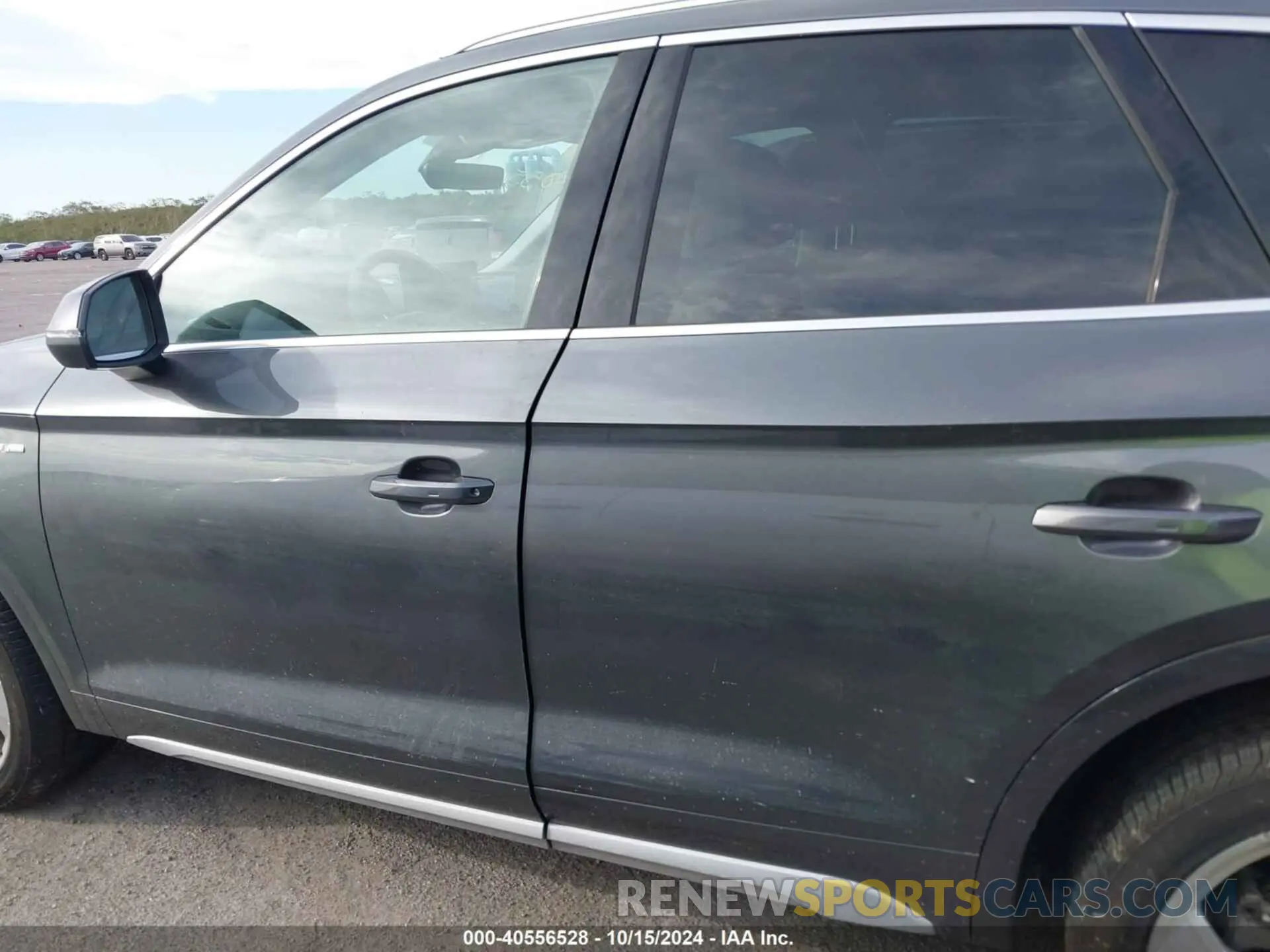 14 Photograph of a damaged car WA1EAAFY5N2136359 AUDI Q5 2022