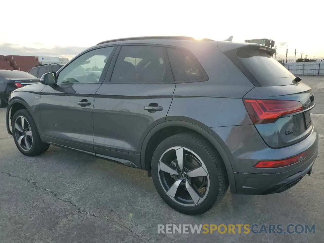 2 Photograph of a damaged car WA1EAAFY6N2048694 AUDI Q5 2022