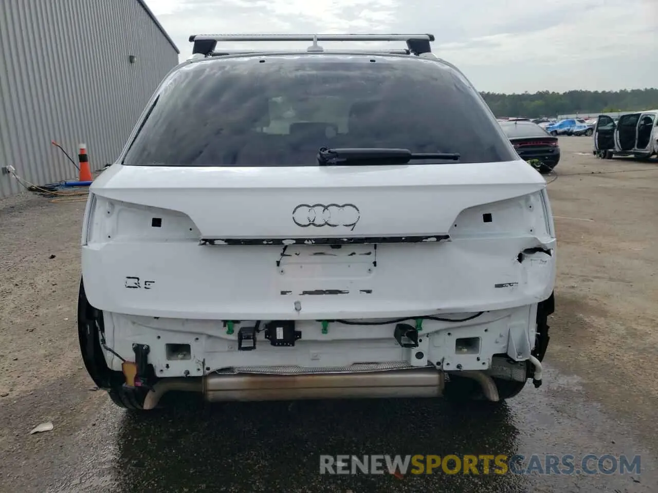 6 Photograph of a damaged car WA1EAAFY6N2071392 AUDI Q5 2022