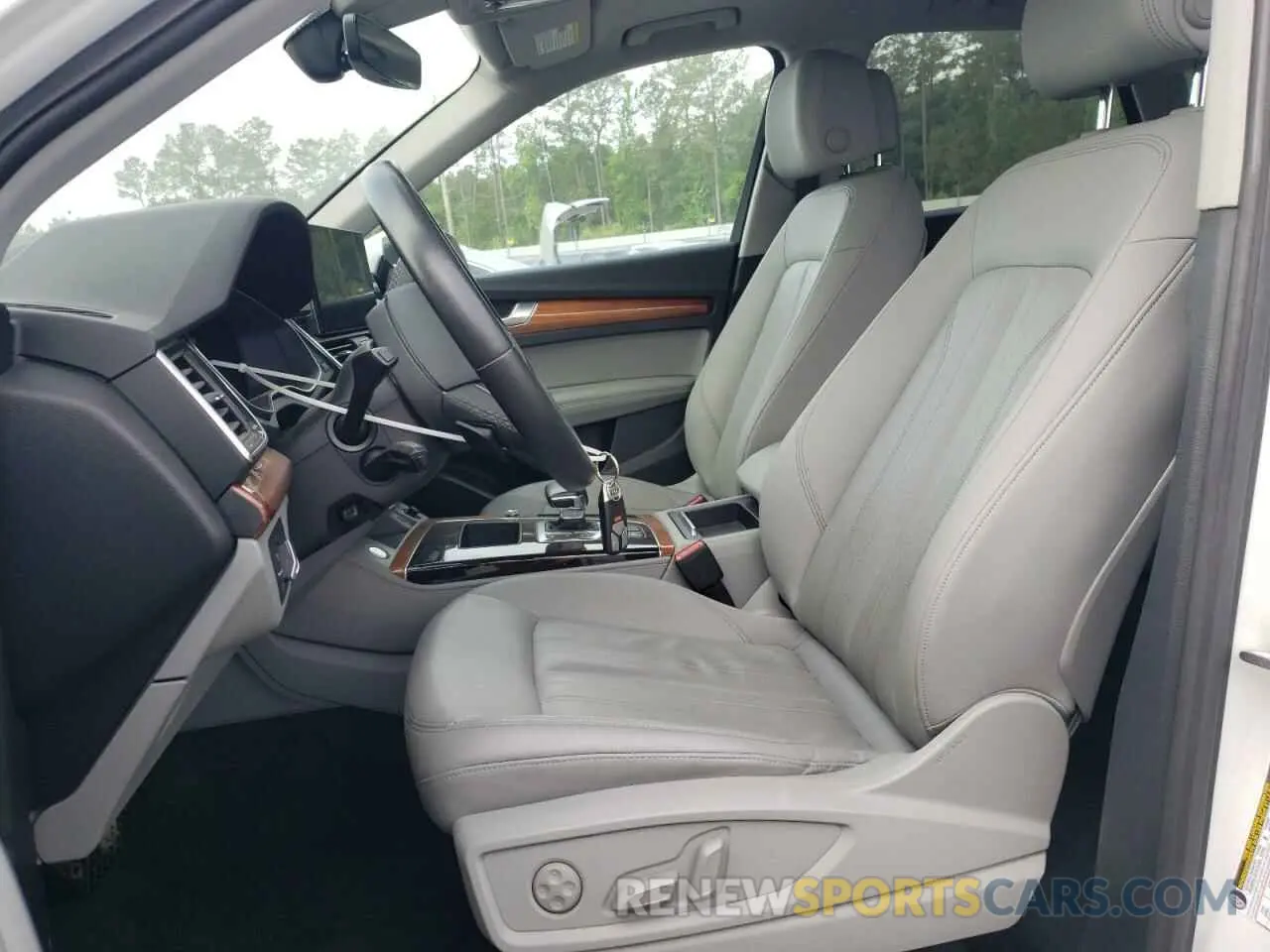 7 Photograph of a damaged car WA1EAAFY6N2071392 AUDI Q5 2022