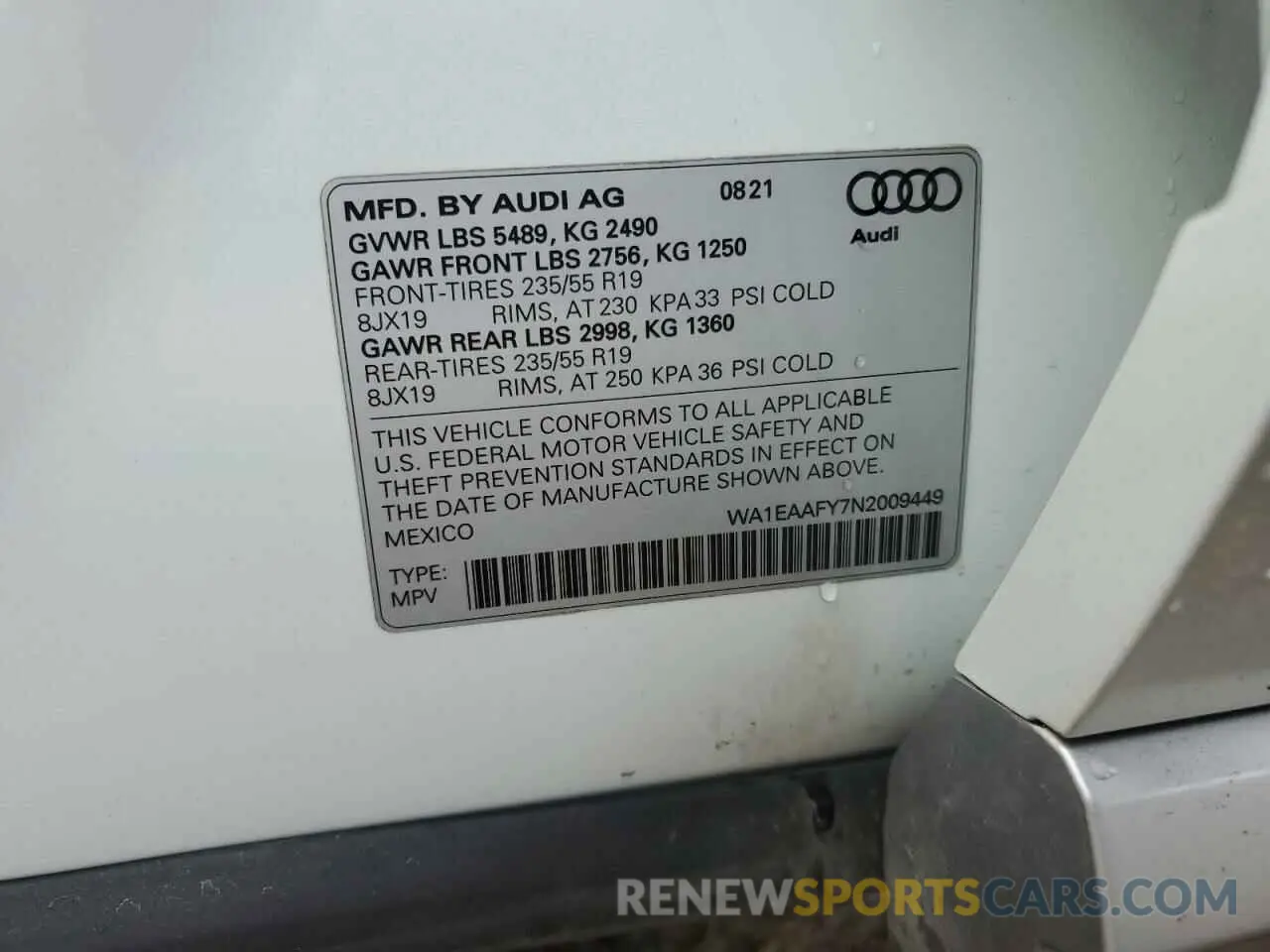 12 Photograph of a damaged car WA1EAAFY7N2009449 AUDI Q5 2022