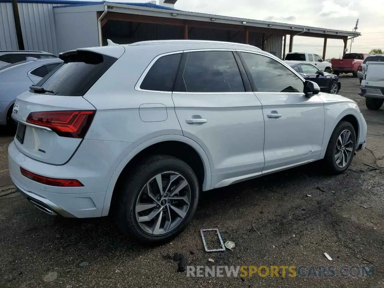 3 Photograph of a damaged car WA1EAAFY7N2009449 AUDI Q5 2022