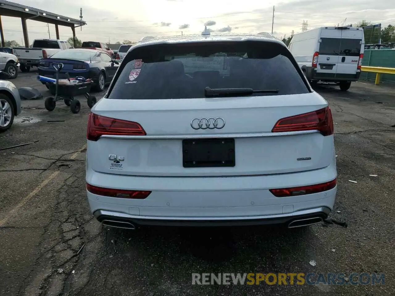 6 Photograph of a damaged car WA1EAAFY7N2009449 AUDI Q5 2022