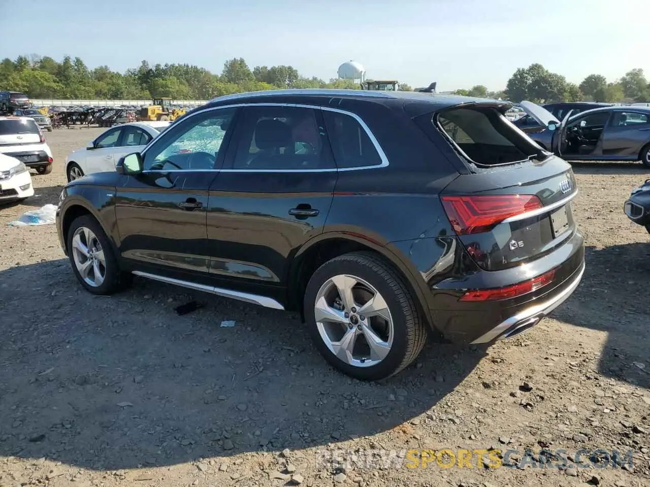 2 Photograph of a damaged car WA1EAAFY7N2047263 AUDI Q5 2022