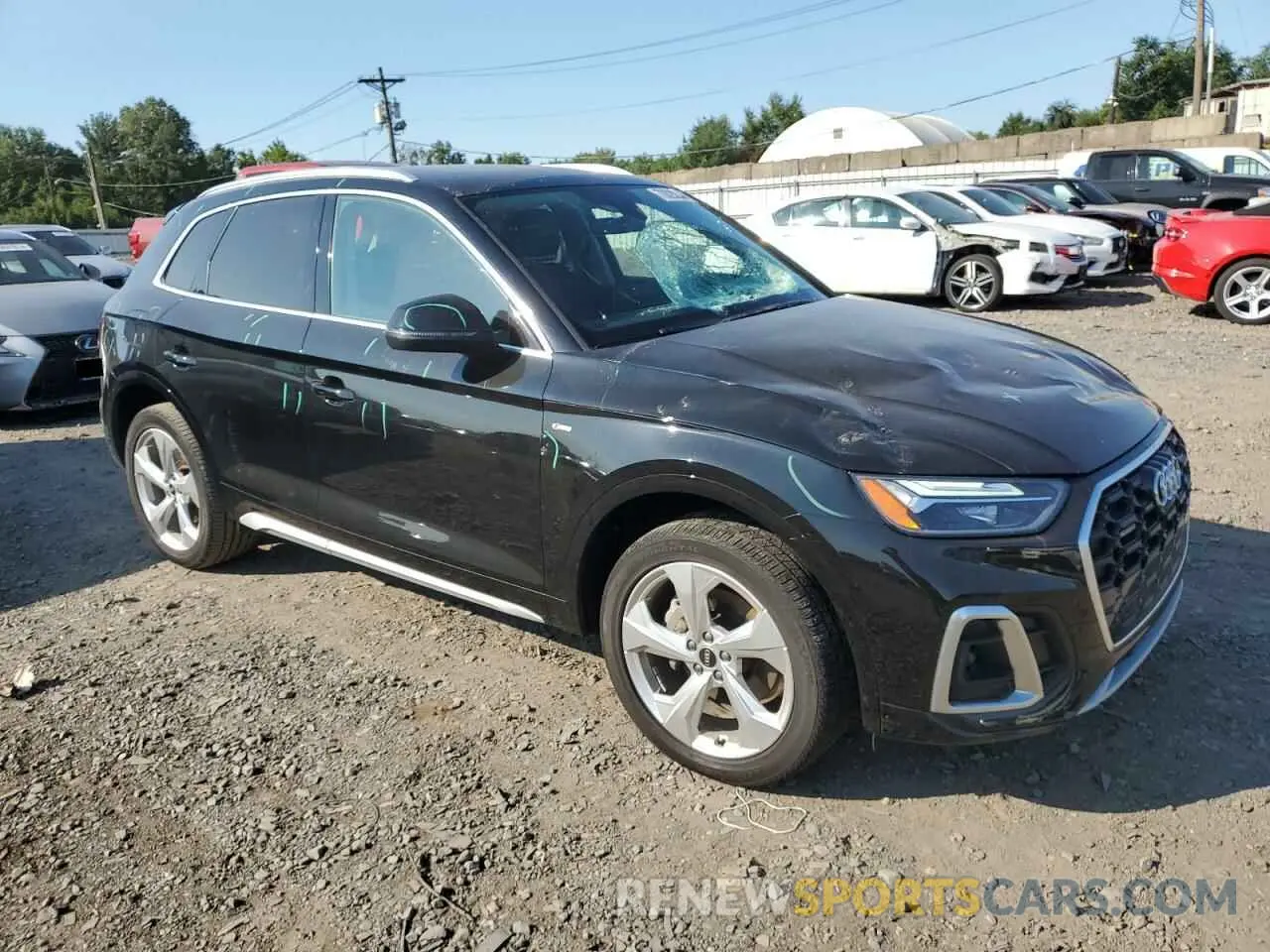 4 Photograph of a damaged car WA1EAAFY7N2047263 AUDI Q5 2022
