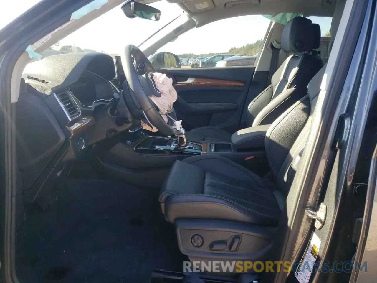 7 Photograph of a damaged car WA1EAAFY7N2050583 AUDI Q5 2022