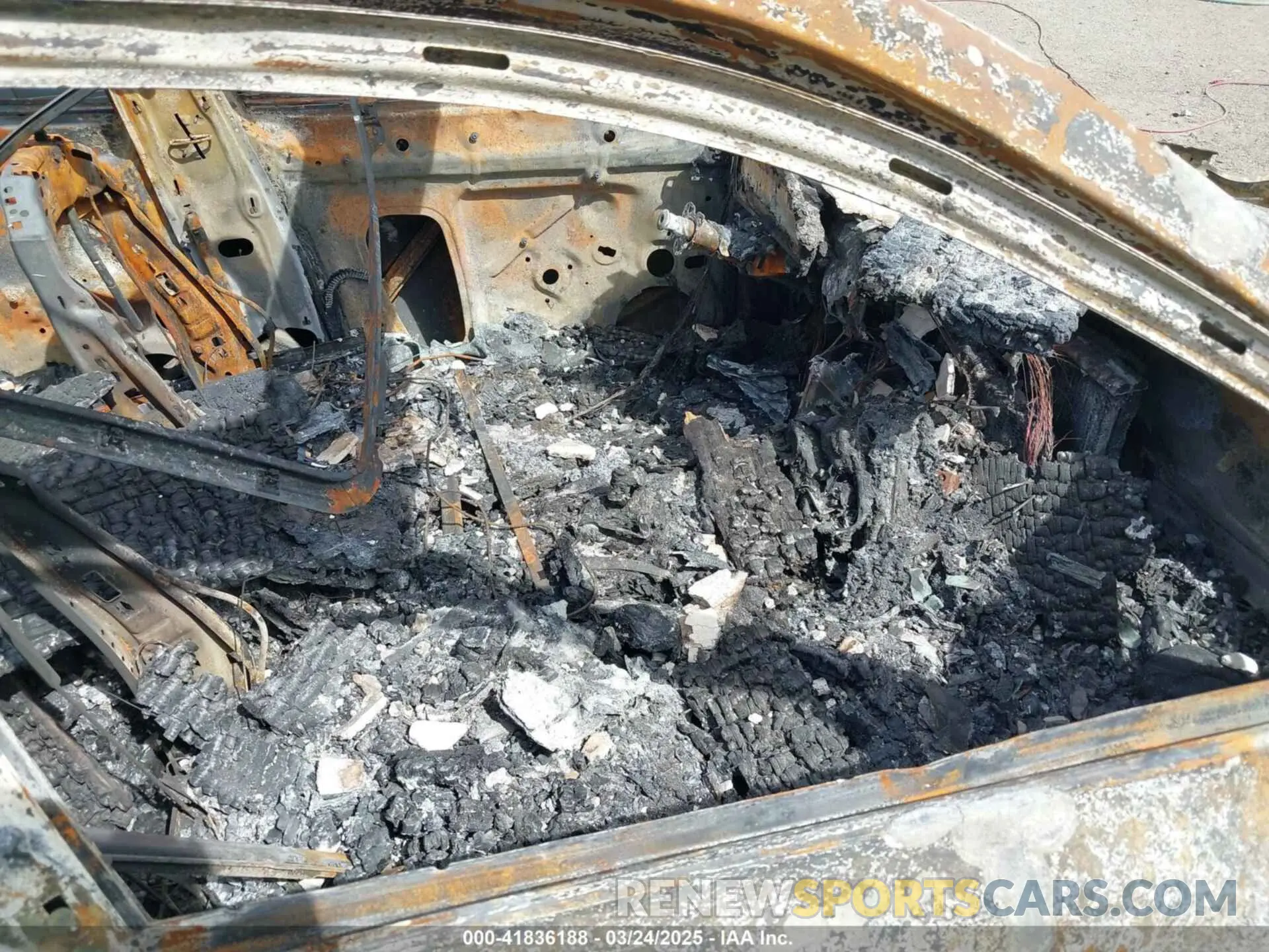 5 Photograph of a damaged car WA1EAAFY7N2062376 AUDI Q5 2022
