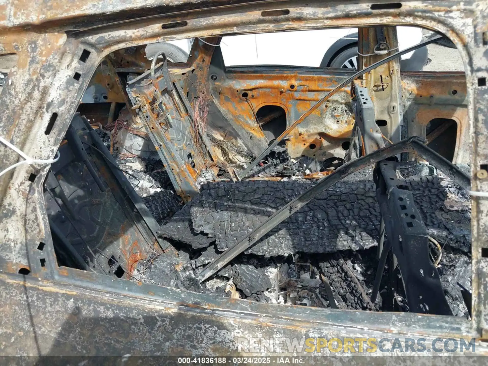 8 Photograph of a damaged car WA1EAAFY7N2062376 AUDI Q5 2022