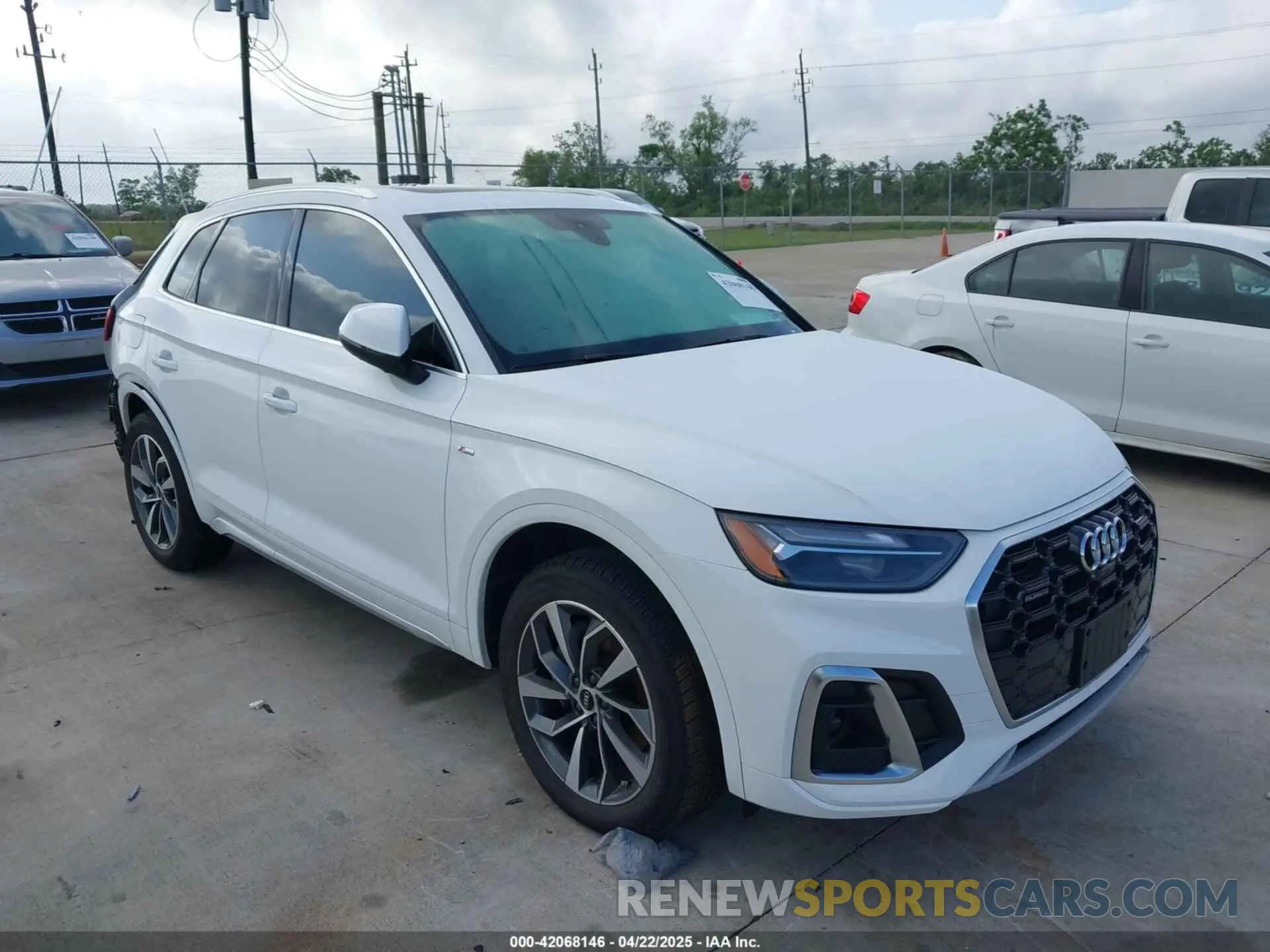 1 Photograph of a damaged car WA1EAAFY7N2088928 AUDI Q5 2022