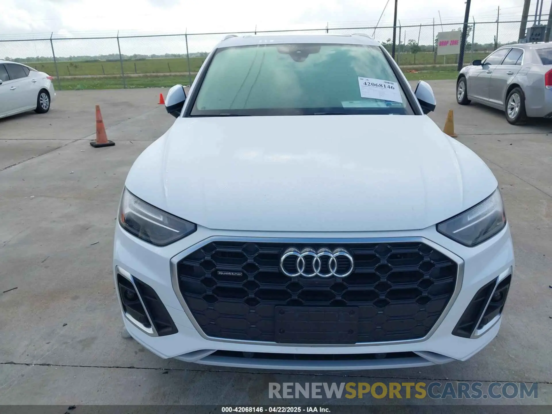 12 Photograph of a damaged car WA1EAAFY7N2088928 AUDI Q5 2022
