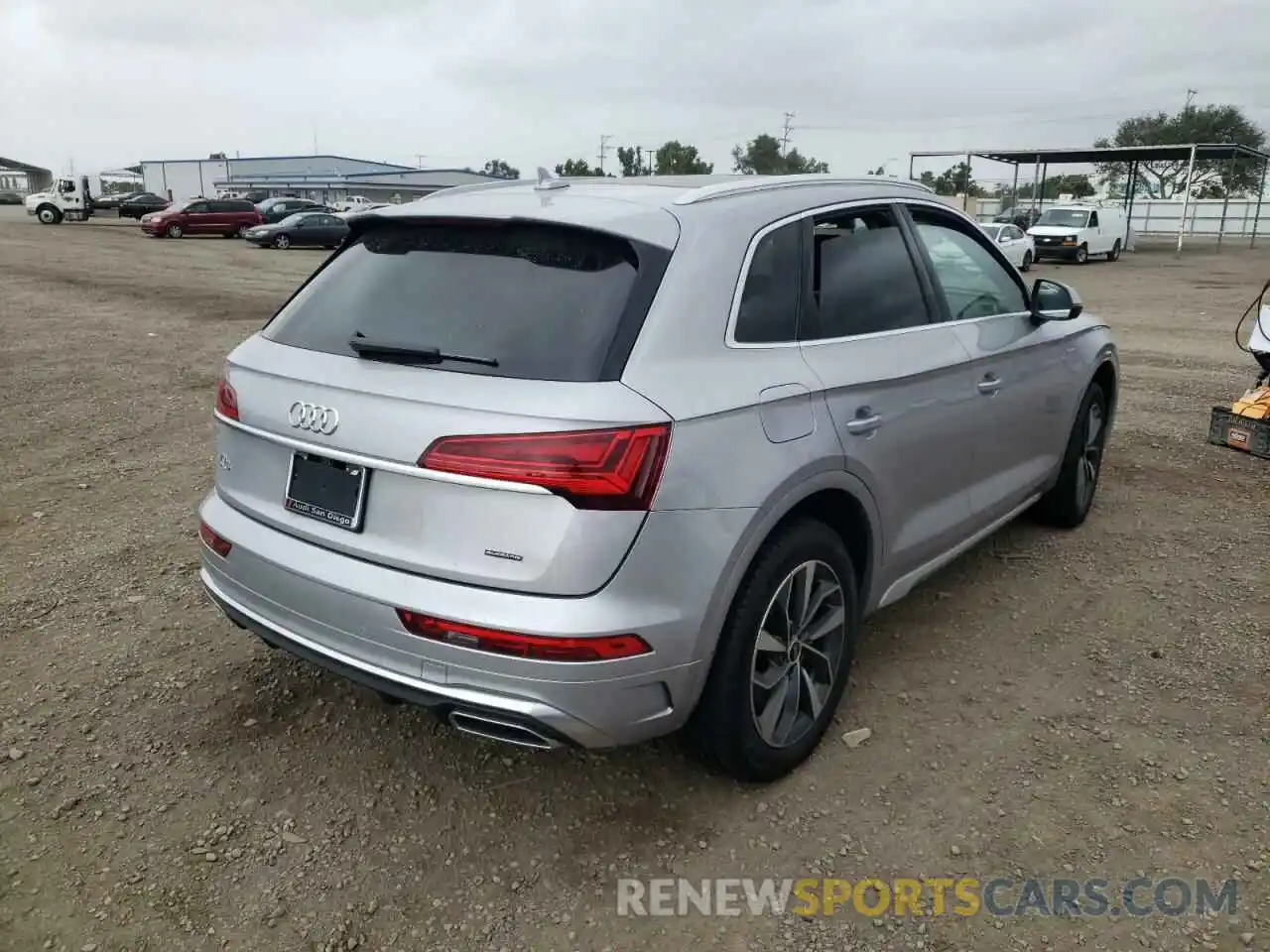 4 Photograph of a damaged car WA1EAAFY7N2115156 AUDI Q5 2022