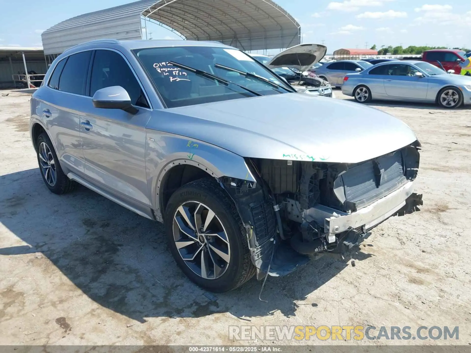 1 Photograph of a damaged car WA1EAAFY7N2134077 AUDI Q5 2022