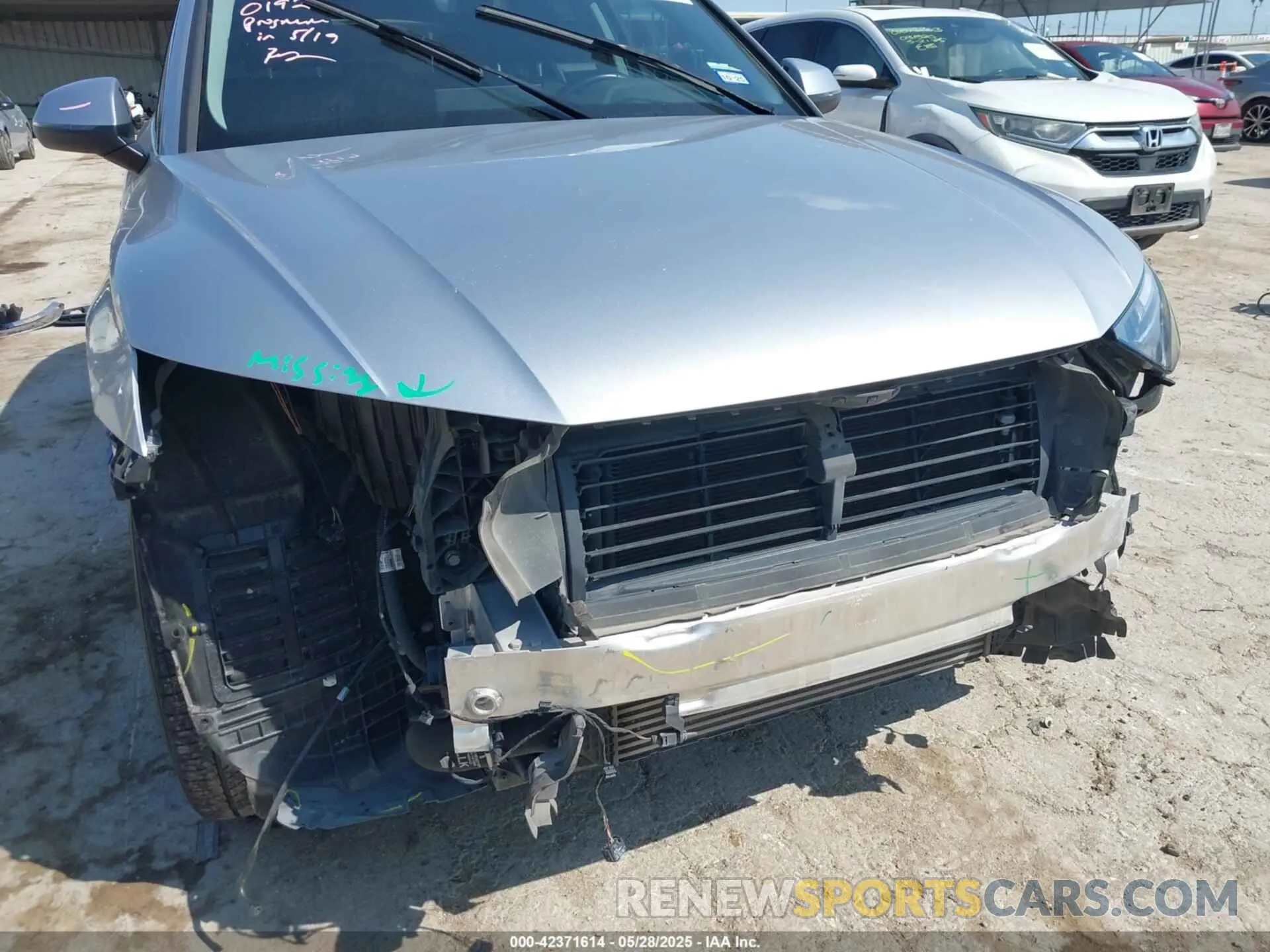 6 Photograph of a damaged car WA1EAAFY7N2134077 AUDI Q5 2022