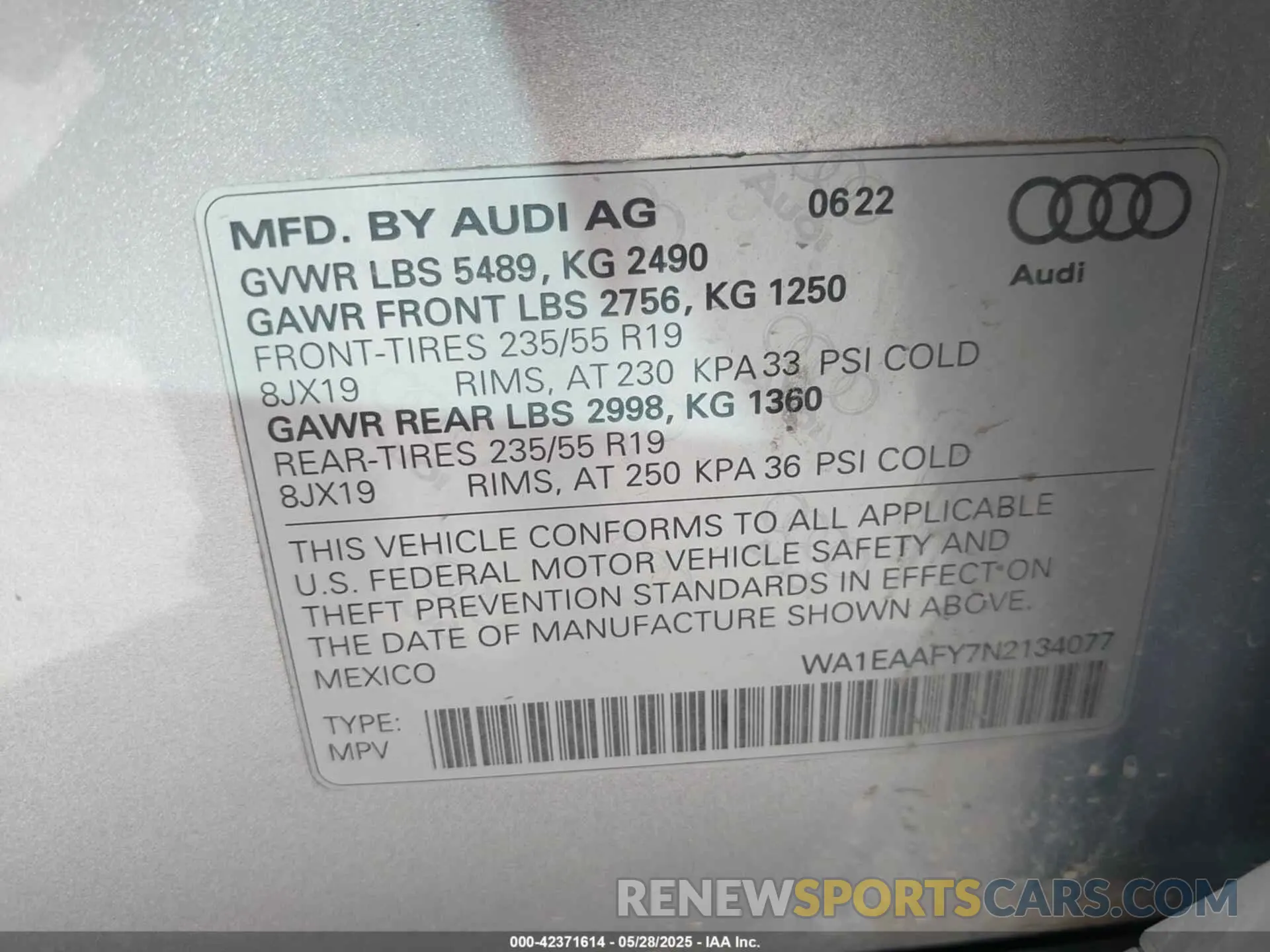 9 Photograph of a damaged car WA1EAAFY7N2134077 AUDI Q5 2022