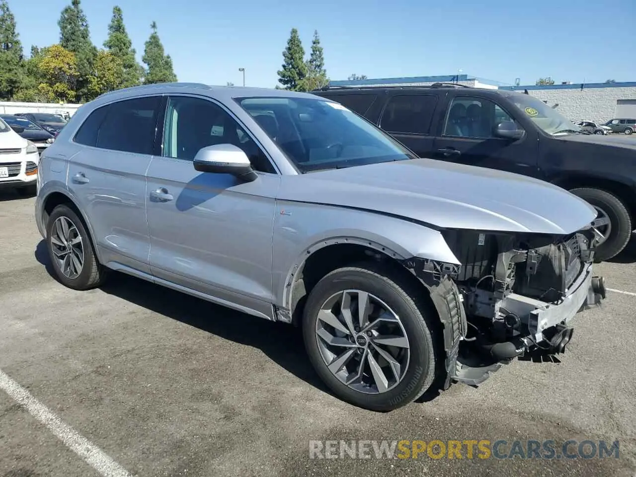 4 Photograph of a damaged car WA1EAAFY8N2014658 AUDI Q5 2022