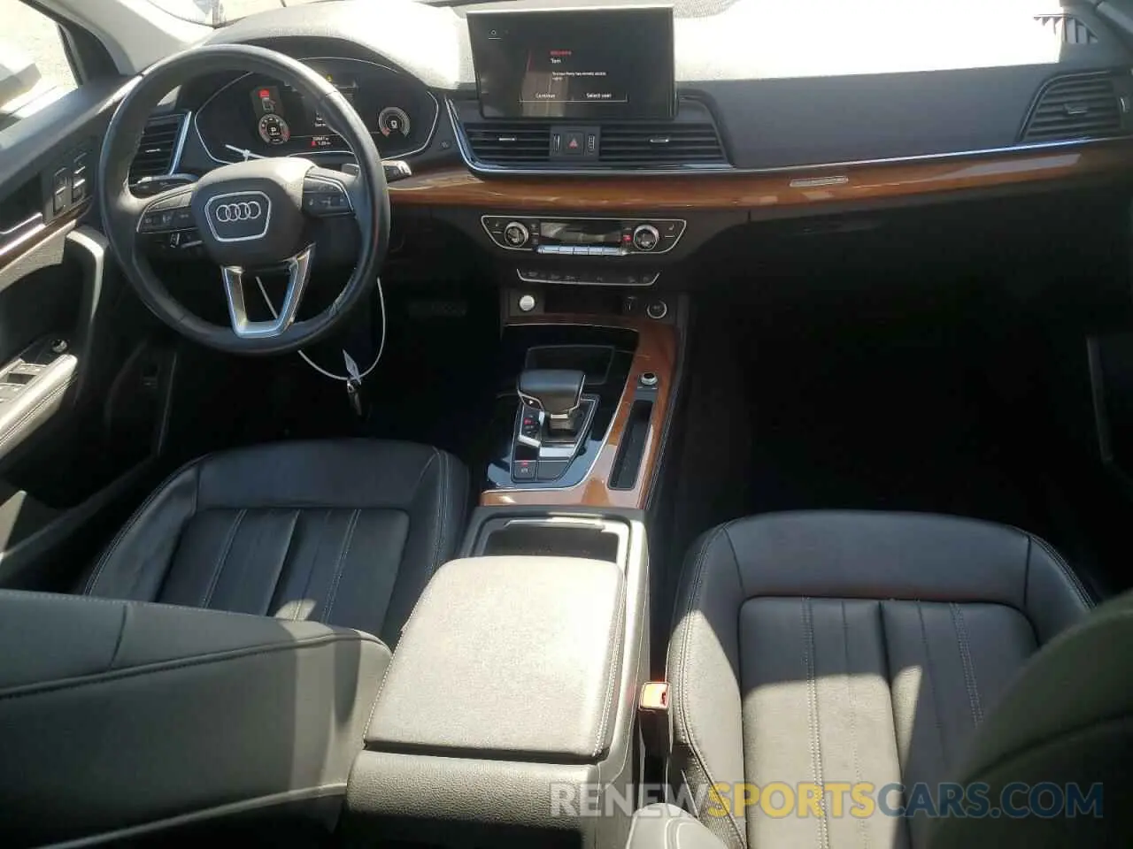 8 Photograph of a damaged car WA1EAAFY8N2014658 AUDI Q5 2022