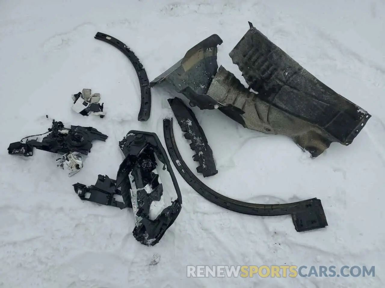 15 Photograph of a damaged car WA1EAAFY8N2042895 AUDI Q5 2022