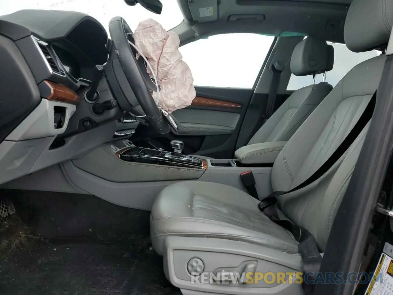 7 Photograph of a damaged car WA1EAAFY8N2042895 AUDI Q5 2022