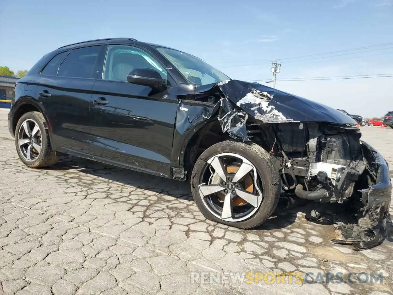 4 Photograph of a damaged car WA1EAAFY8N2054528 AUDI Q5 2022