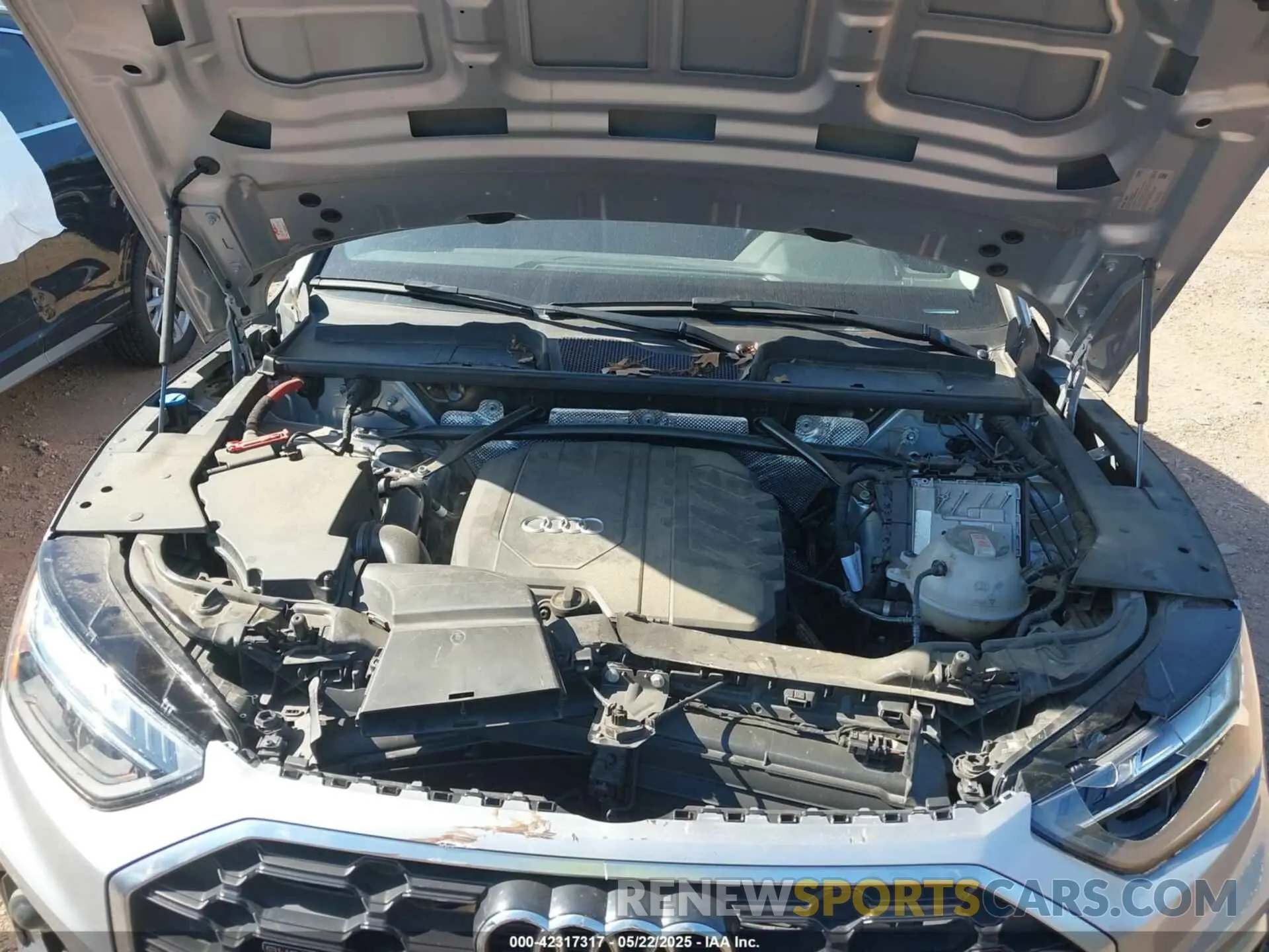 10 Photograph of a damaged car WA1EAAFY8N2075153 AUDI Q5 2022