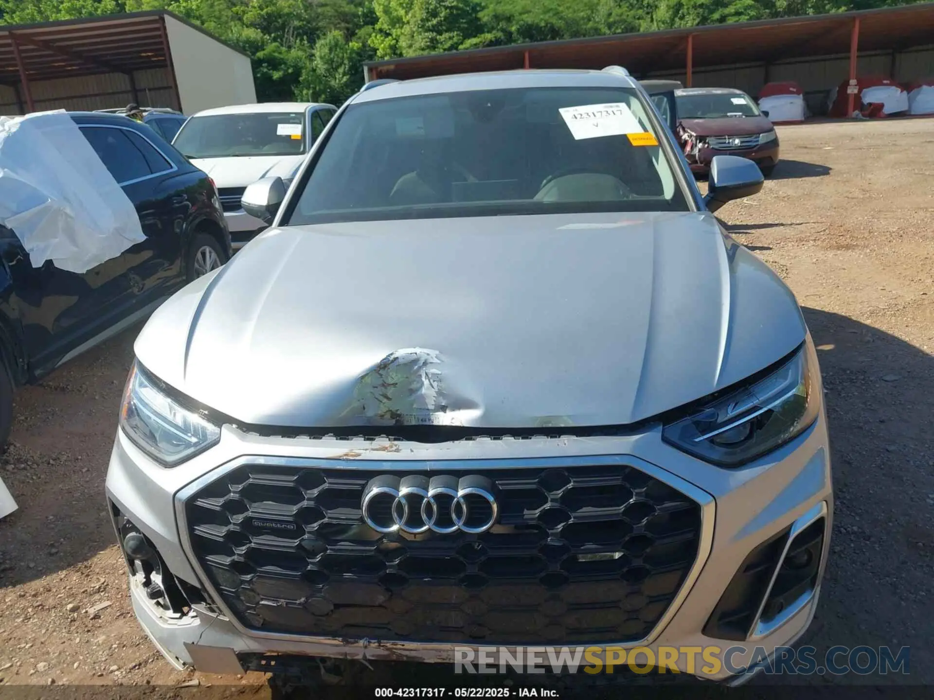 12 Photograph of a damaged car WA1EAAFY8N2075153 AUDI Q5 2022
