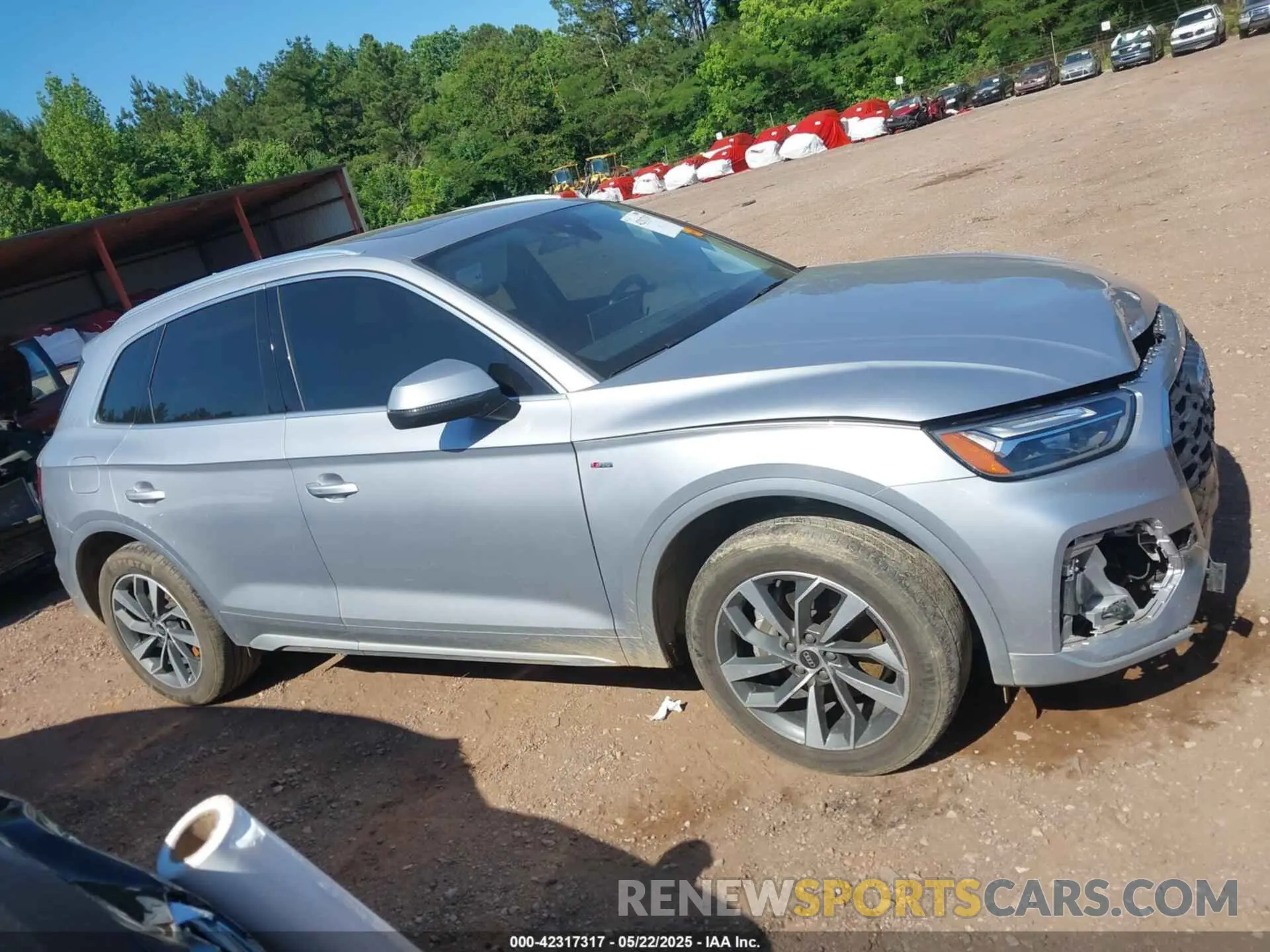 13 Photograph of a damaged car WA1EAAFY8N2075153 AUDI Q5 2022