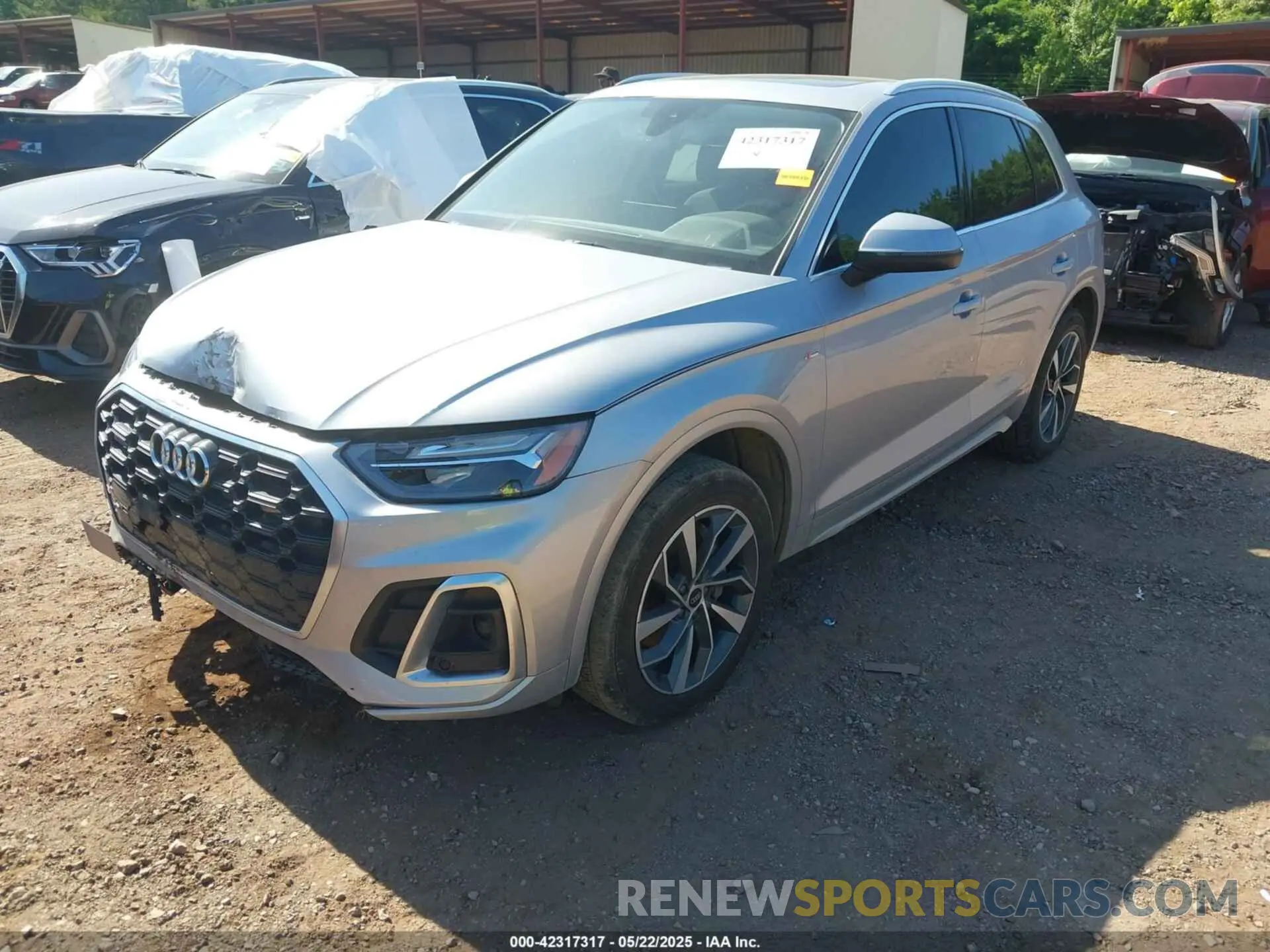 2 Photograph of a damaged car WA1EAAFY8N2075153 AUDI Q5 2022