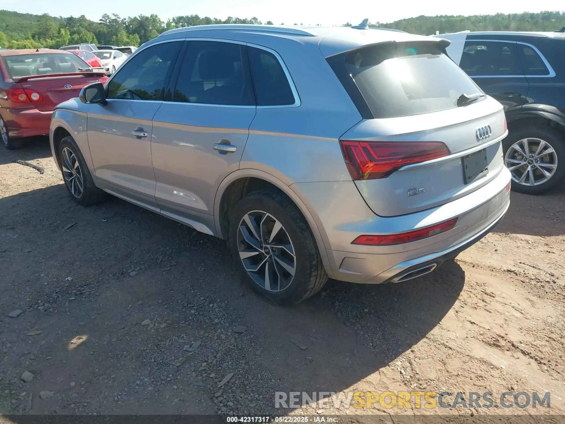 3 Photograph of a damaged car WA1EAAFY8N2075153 AUDI Q5 2022