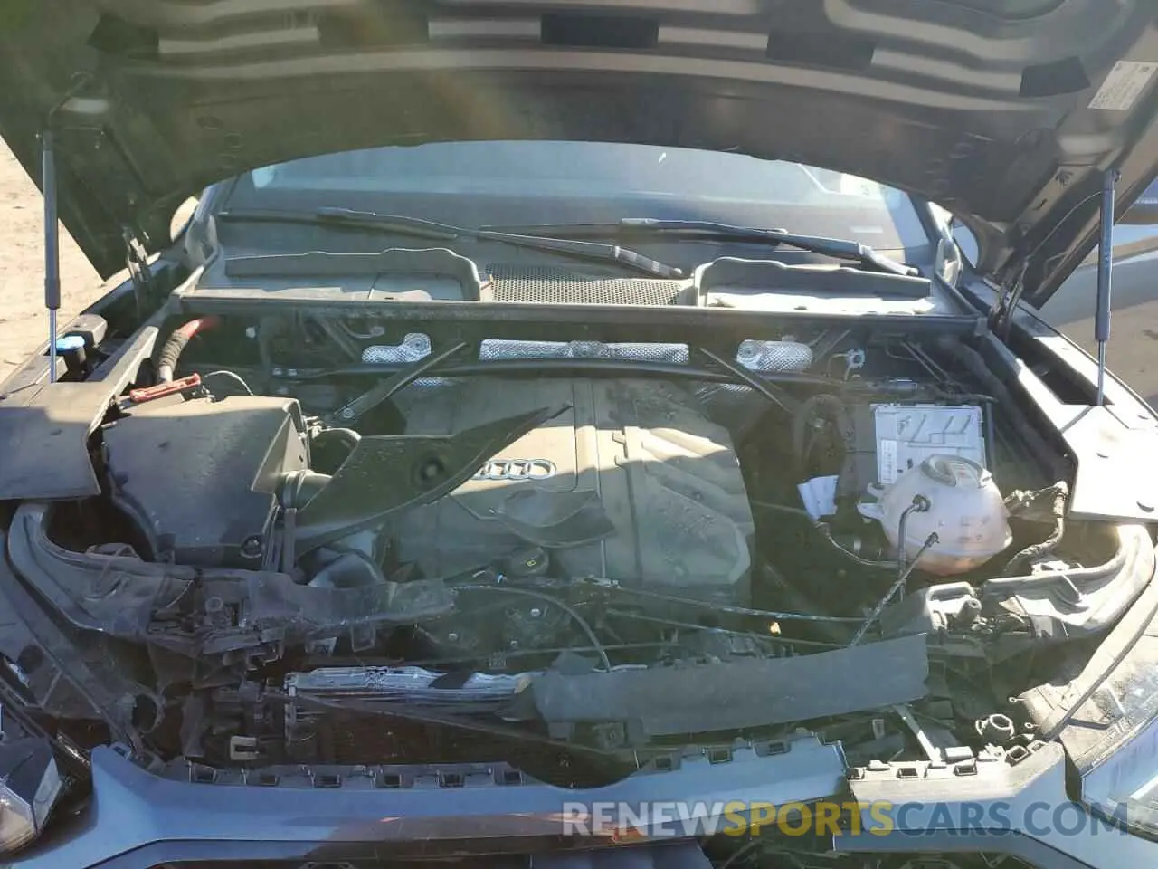 12 Photograph of a damaged car WA1EAAFY8N2097511 AUDI Q5 2022