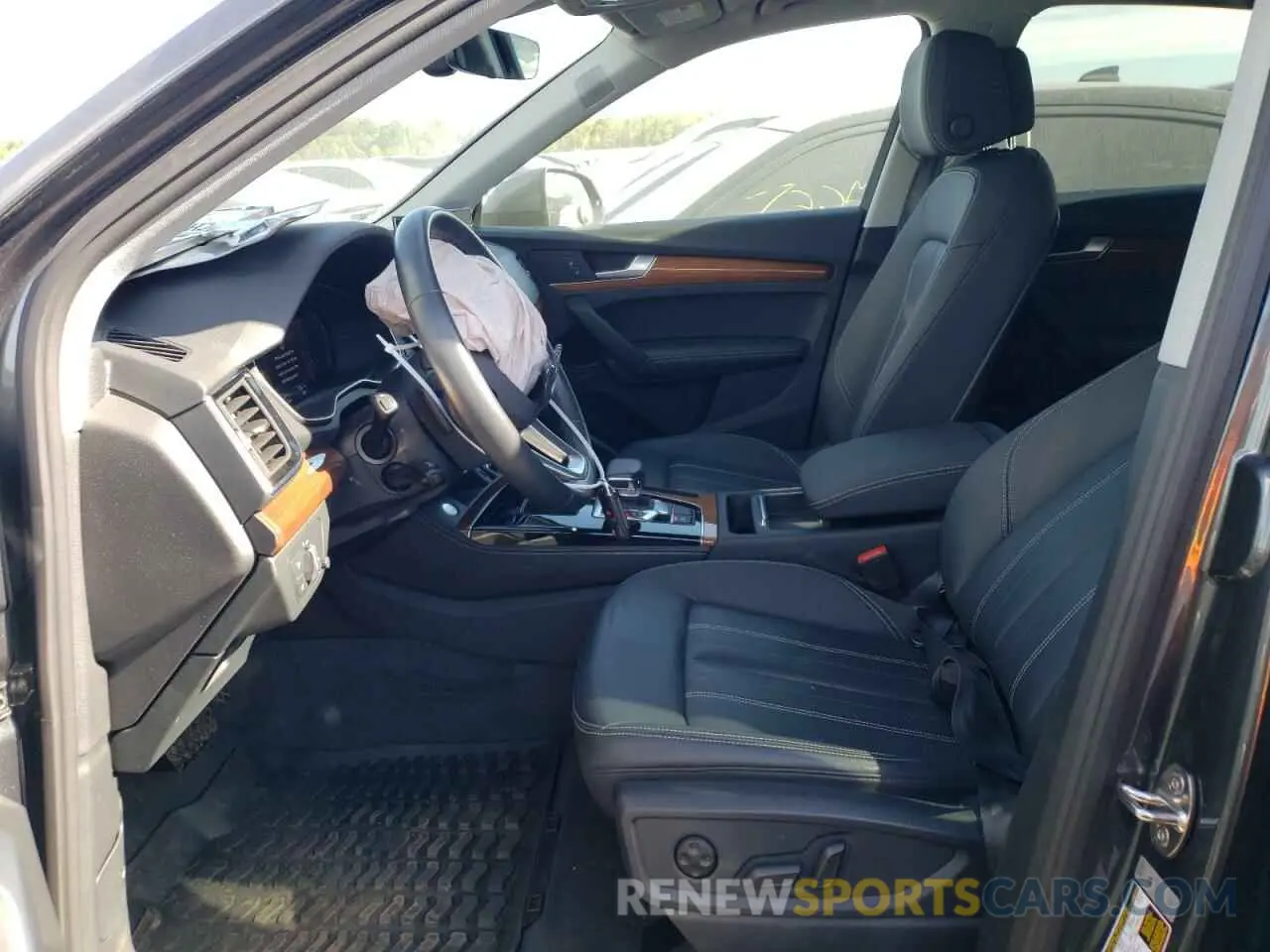 7 Photograph of a damaged car WA1EAAFY8N2097511 AUDI Q5 2022