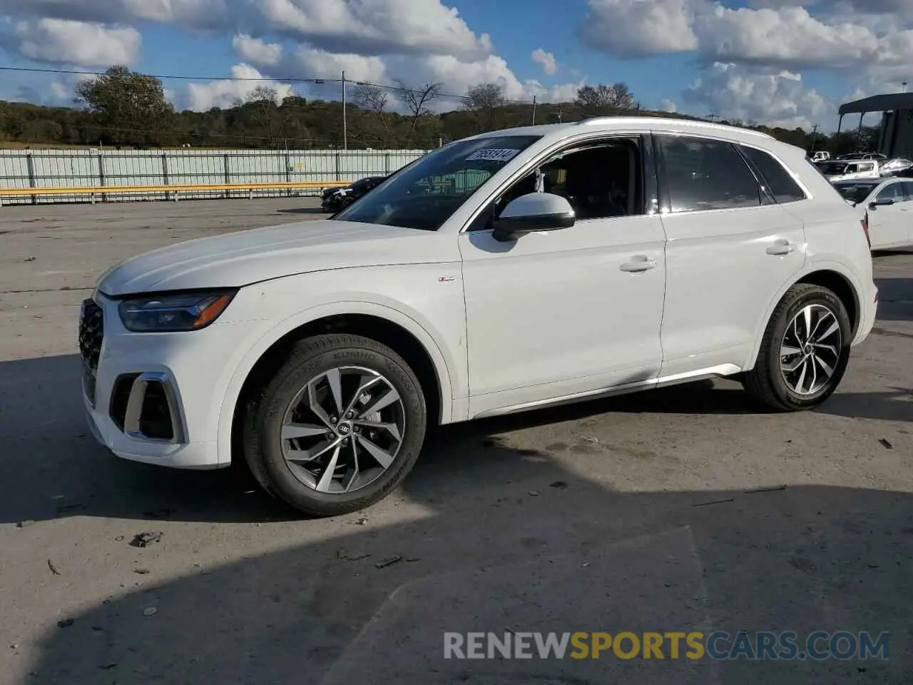 1 Photograph of a damaged car WA1EAAFY9N2018492 AUDI Q5 2022