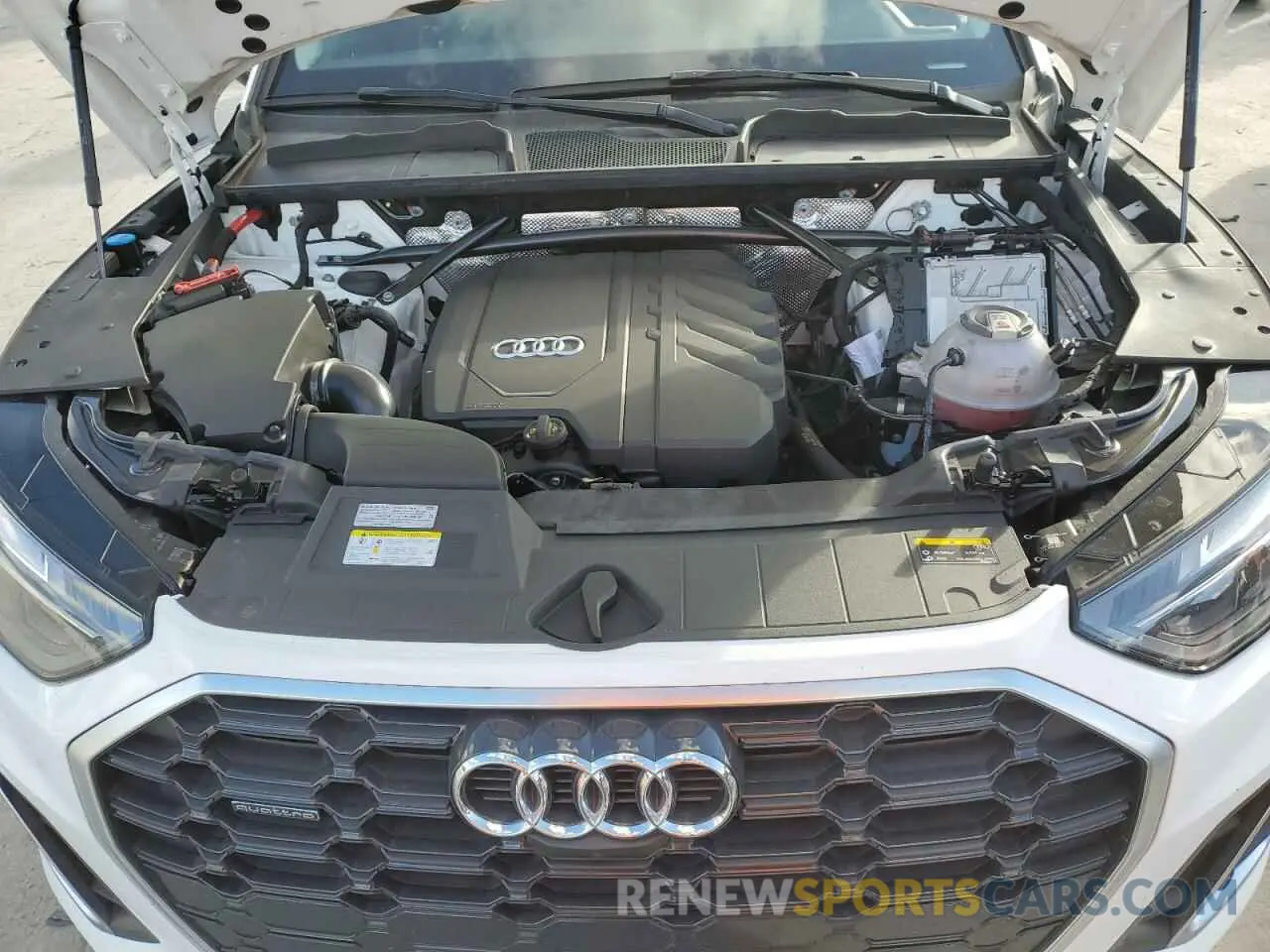12 Photograph of a damaged car WA1EAAFY9N2018492 AUDI Q5 2022