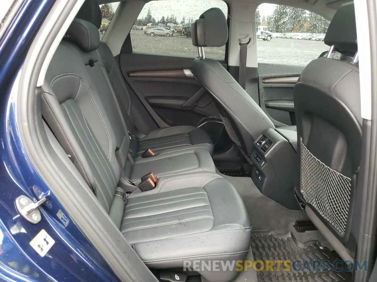 11 Photograph of a damaged car WA1EAAFY9N2042033 AUDI Q5 2022