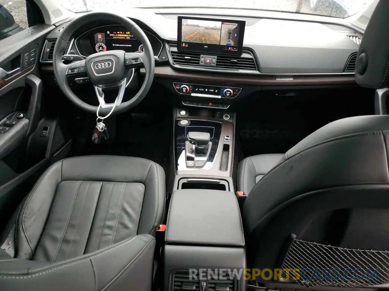8 Photograph of a damaged car WA1EAAFY9N2042033 AUDI Q5 2022