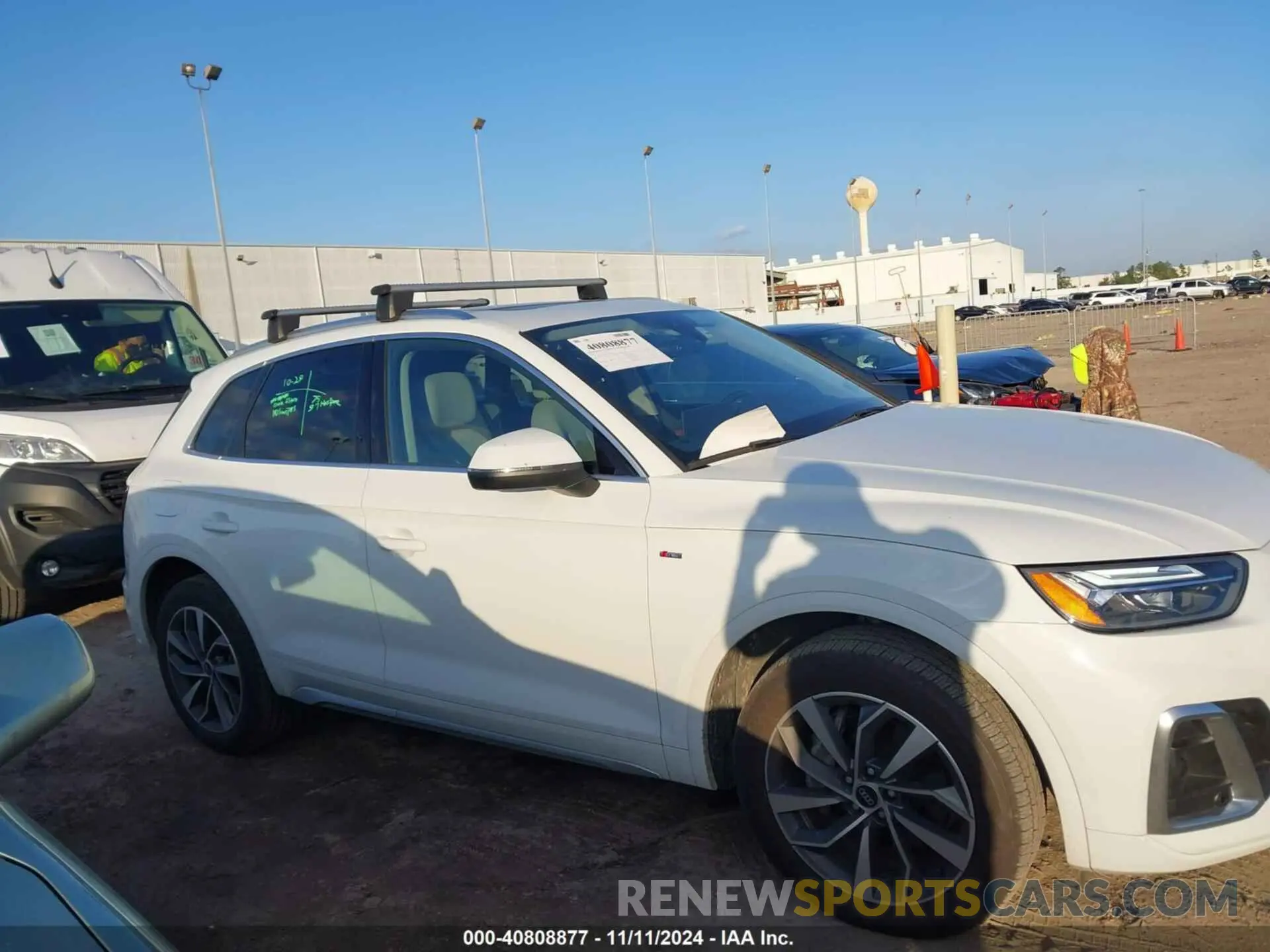13 Photograph of a damaged car WA1EAAFY9N2071192 AUDI Q5 2022