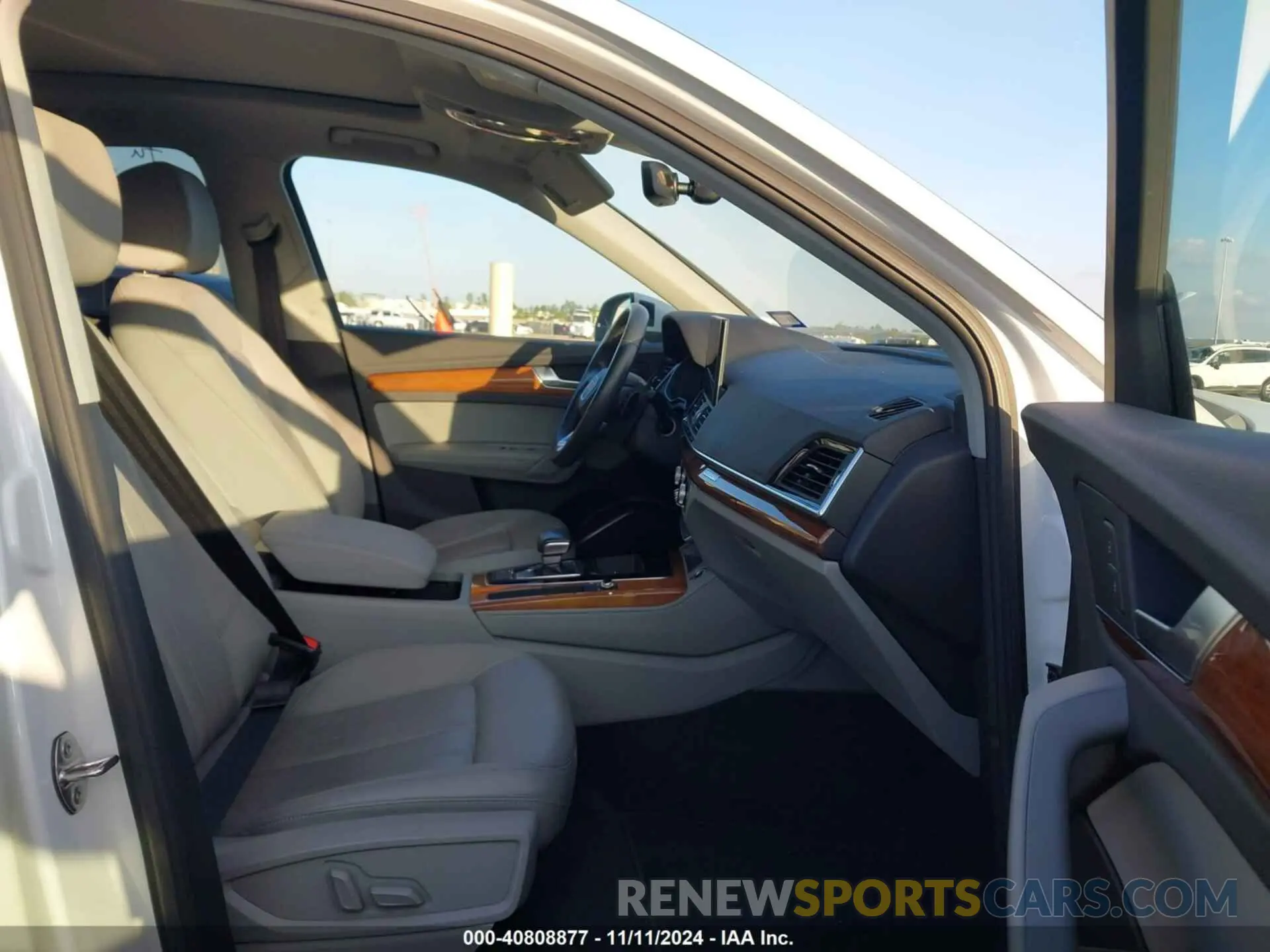 5 Photograph of a damaged car WA1EAAFY9N2071192 AUDI Q5 2022