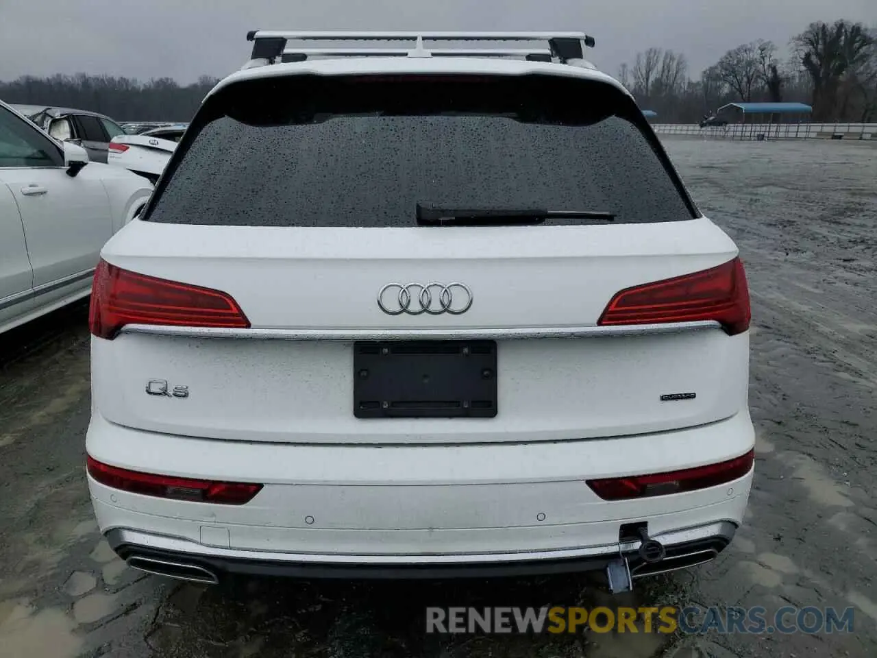 6 Photograph of a damaged car WA1EAAFY9N2071239 AUDI Q5 2022