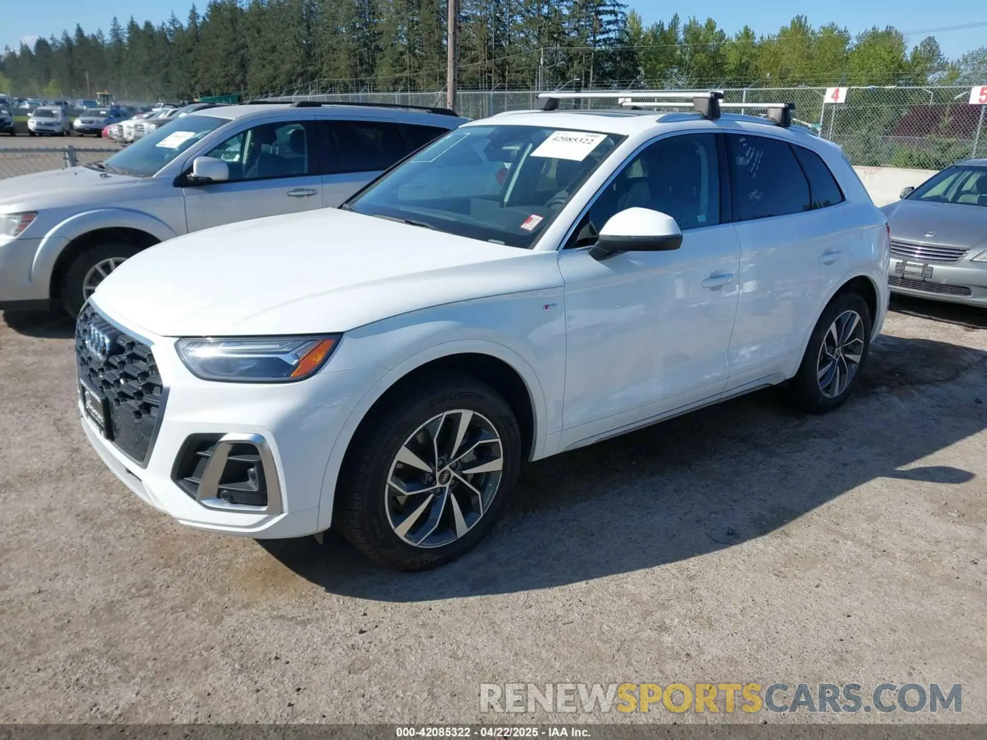 2 Photograph of a damaged car WA1EAAFY9N2112369 AUDI Q5 2022
