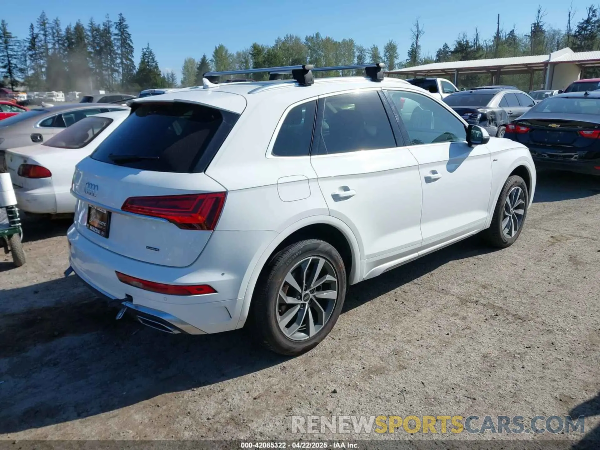 4 Photograph of a damaged car WA1EAAFY9N2112369 AUDI Q5 2022