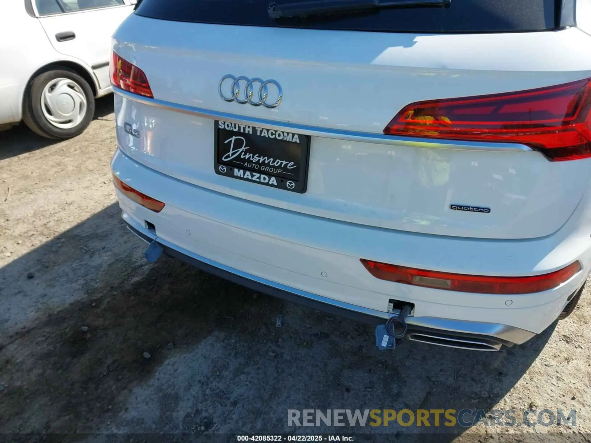 6 Photograph of a damaged car WA1EAAFY9N2112369 AUDI Q5 2022