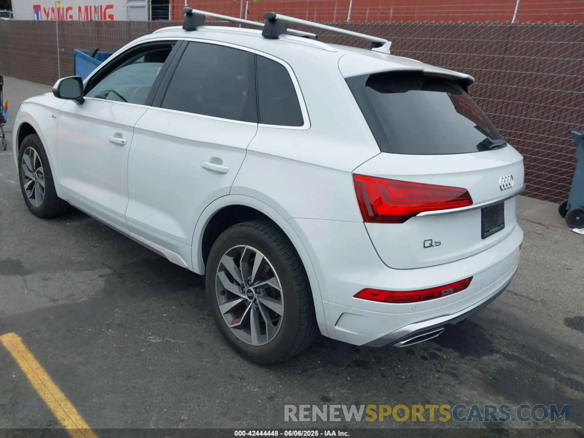 3 Photograph of a damaged car WA1EAAFYXN2075073 AUDI Q5 2022