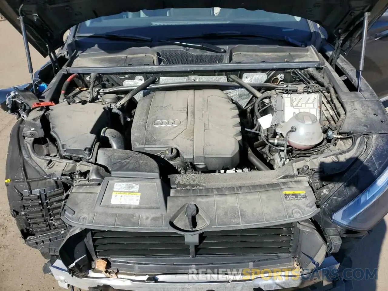 12 Photograph of a damaged car WA1EABFY2N2067880 AUDI Q5 2022