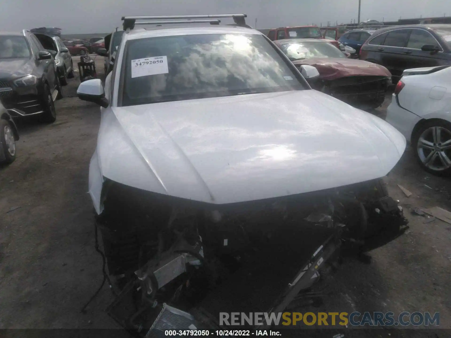 10 Photograph of a damaged car WA1F2AFY0N2077481 AUDI Q5 2022