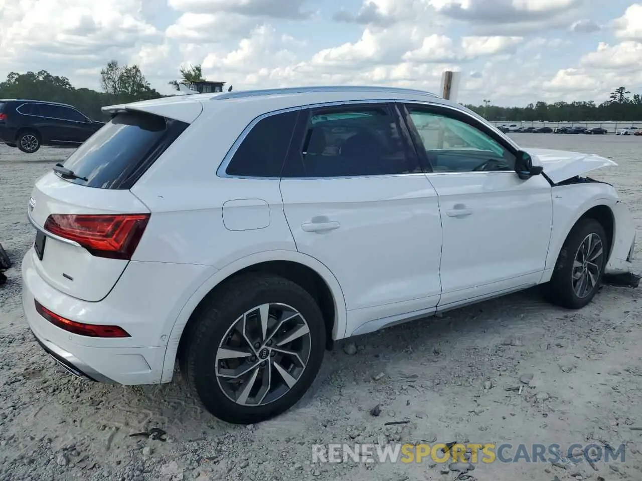 3 Photograph of a damaged car WA1FAAFY0N2055323 AUDI Q5 2022